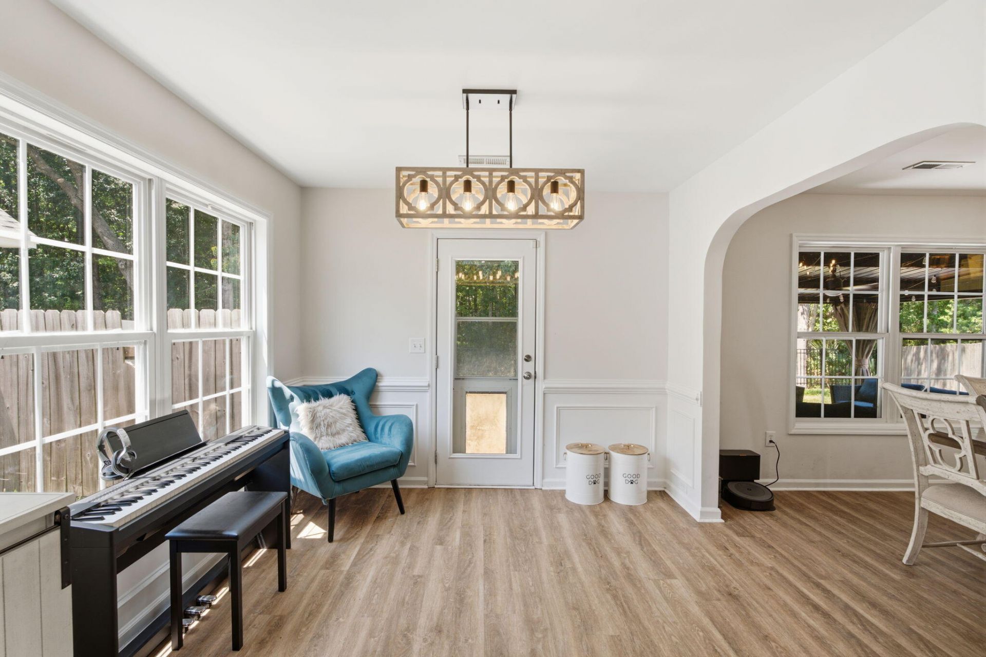 1572 Wellesley Circle Photo 11