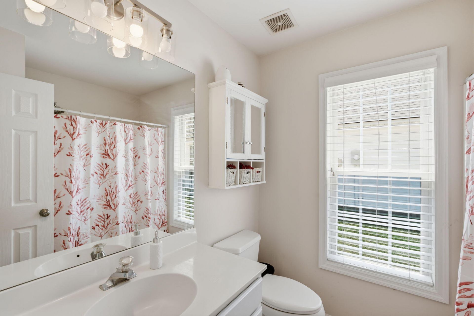 1572 Wellesley Circle Photo 17