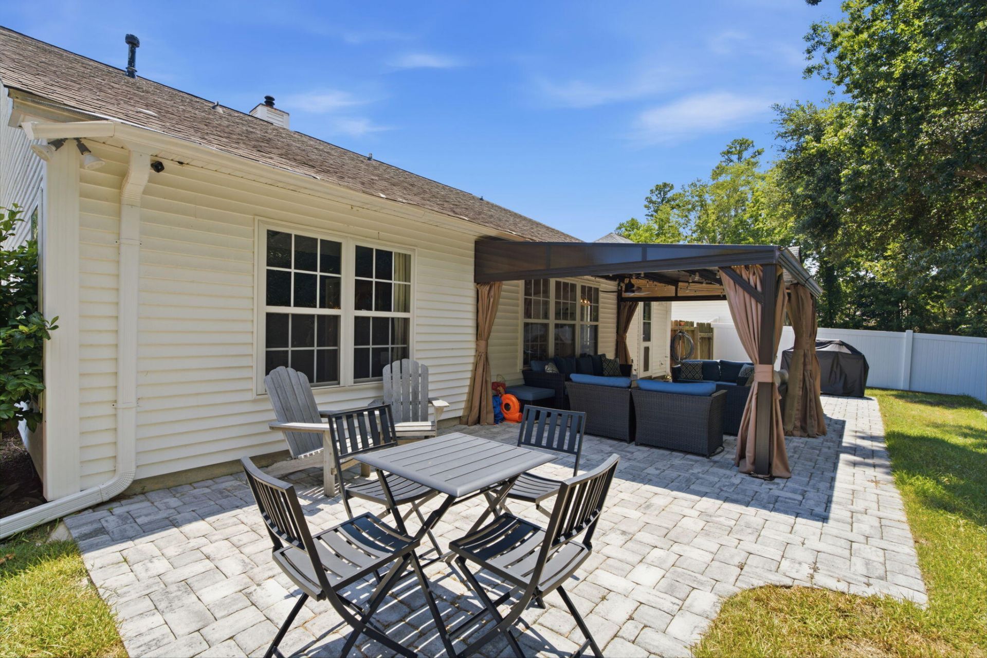 1572 Wellesley Circle Photo 33