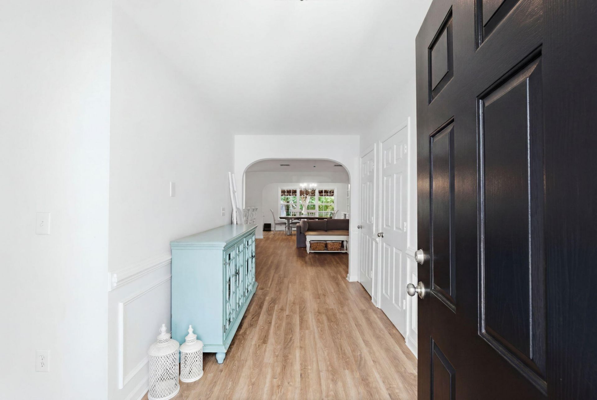 1572 Wellesley Circle Photo 4