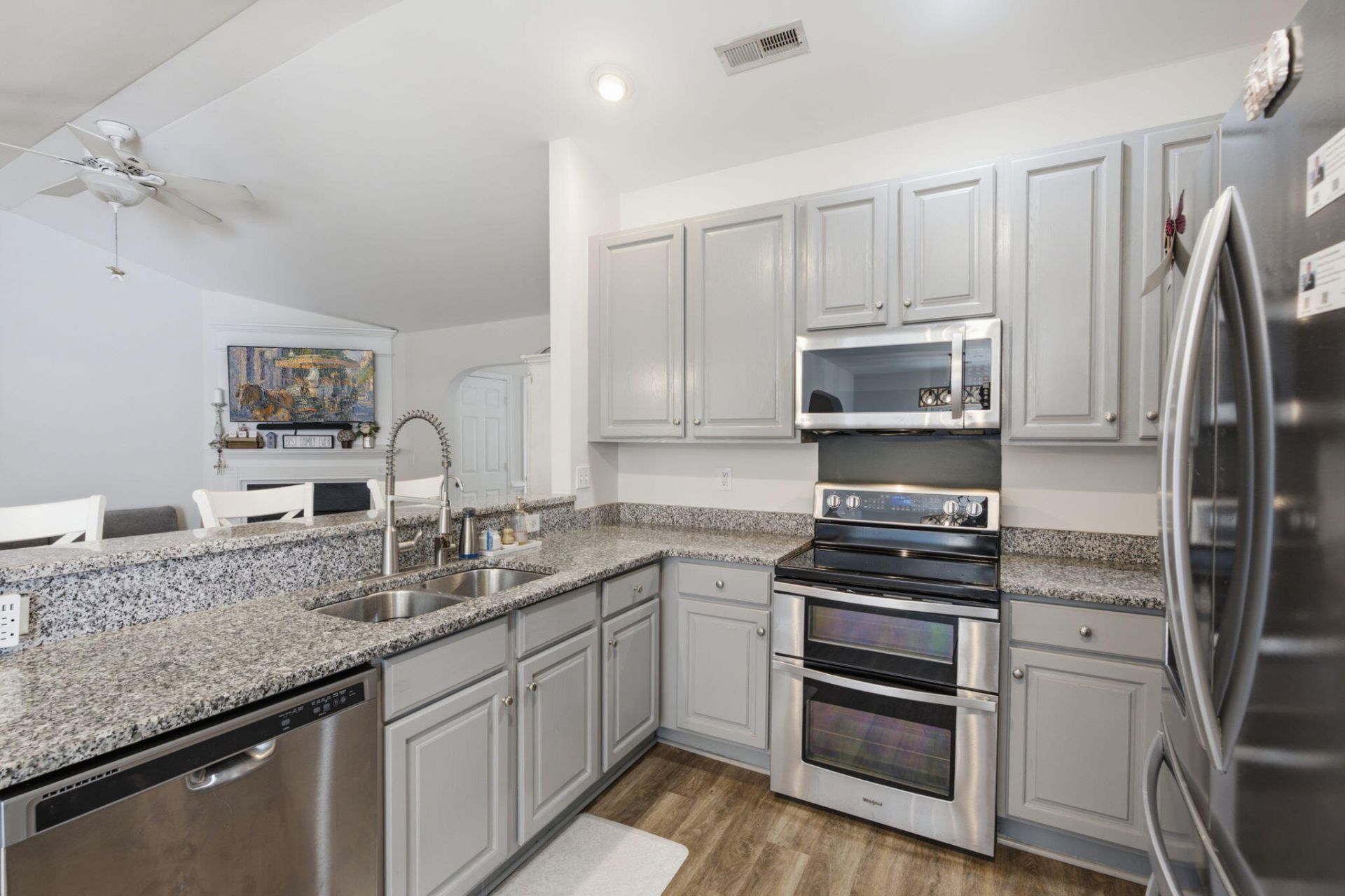 1572 Wellesley Circle Photo 8