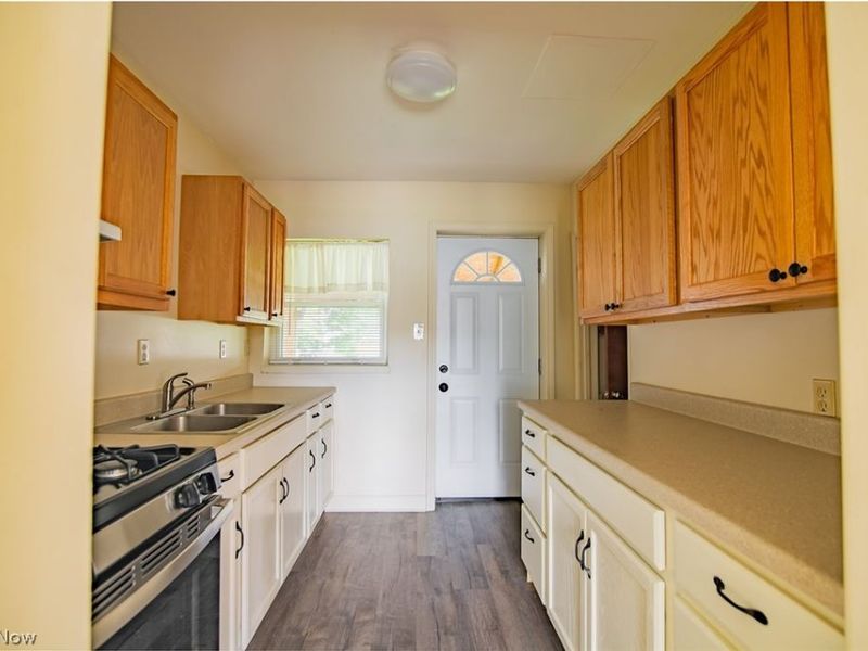 807 Florence Street, Belpre, OH 45714 Photo 9