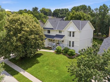 15911 Jackson Drive, Omaha, NE 68118