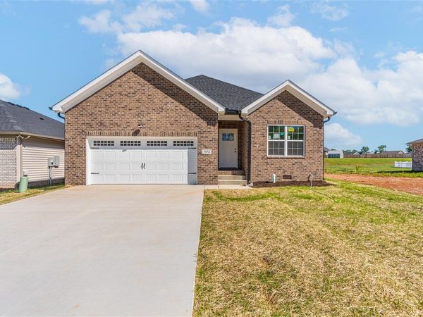 1172 Shallowford Street , Bowling Green, KY 42101