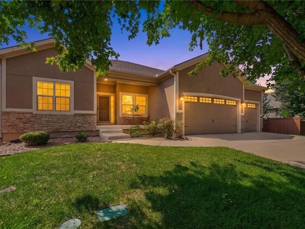 18425 W 193 Terrace, Spring Hill, KS 66083