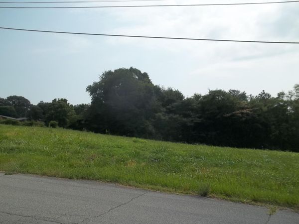 2007 Main Street, Surgoinsville, TN 37873