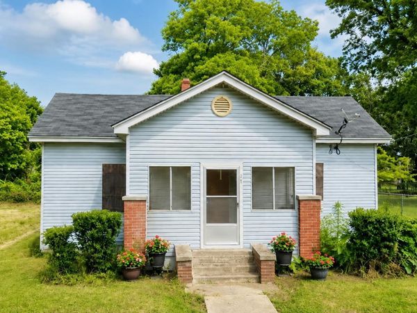 305 N school, Dermott, AR 71638
