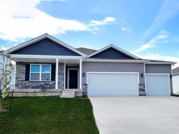 6601 Lake Ridge Avenue, Des Moines, IA 50320