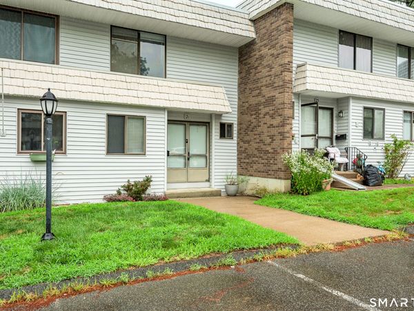 21 Pine, Unit 21, Cromwell, CT 06416