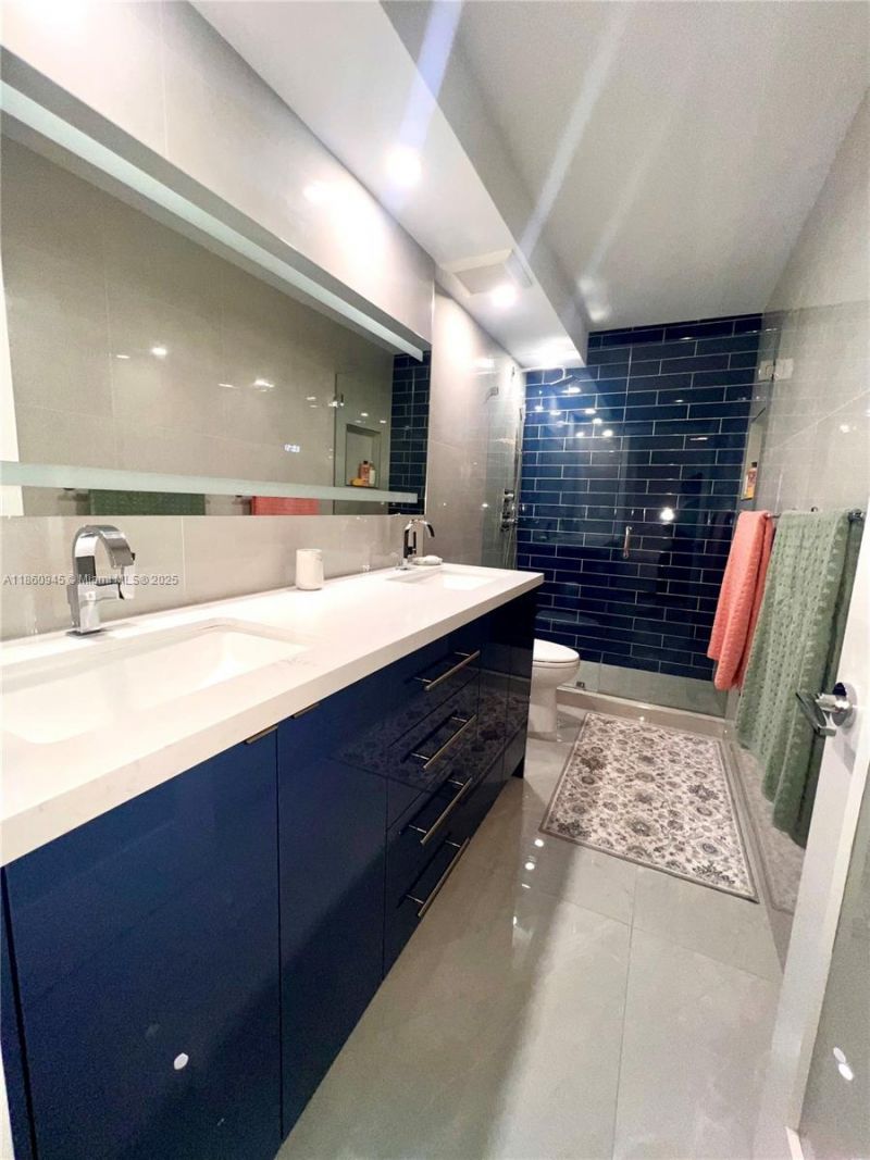 100 Bayview Dr , Unit 1524, Sunny Isles Beach, FL 33160 Photo