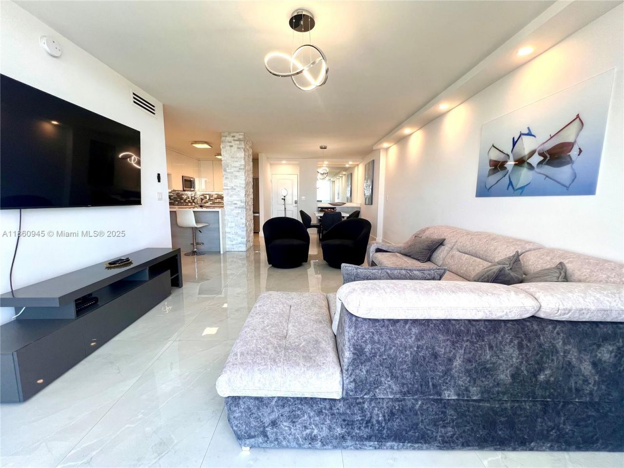 100 Bayview Dr , Unit 1524, Sunny Isles Beach, FL 33160 Photo