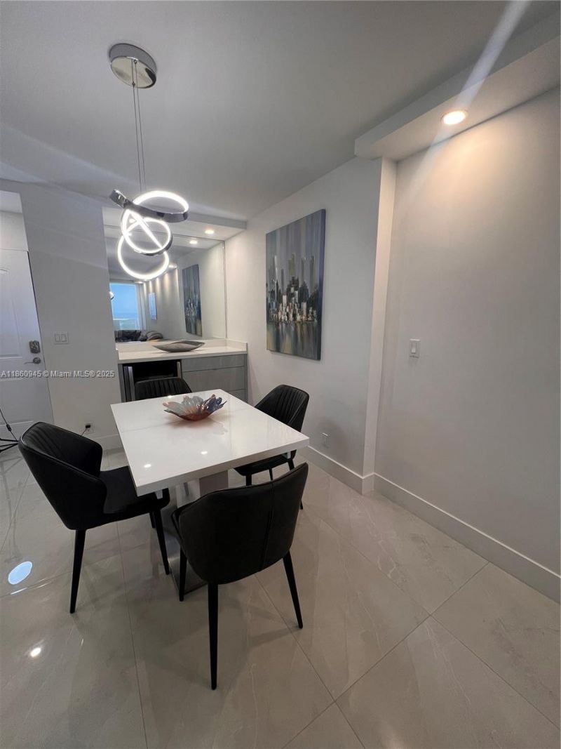 100 Bayview Dr , Unit 1524, Sunny Isles Beach, FL 33160 Photo