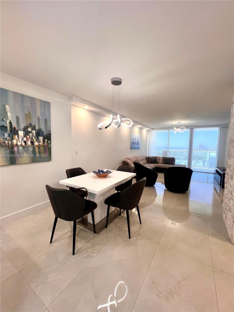 100 Bayview Dr , Unit 1524, Sunny Isles Beach, FL 33160 Photo
