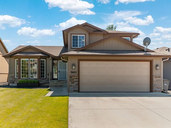 9602 E Hoffman Ln, Spokane, WA 99206