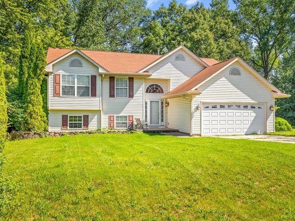 212 NE Rochester Road, POPLAR GROVE, IL 61065