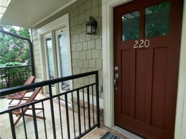 660 Barnett Shoals Road , Unit 220, Athens, GA 30605
