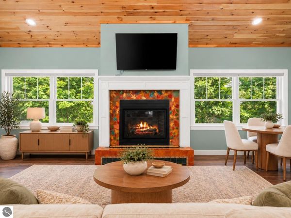 1955 Laurel Lane, Frankfort, MI 49635
