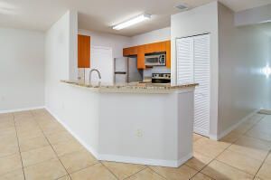 140 SW Peacock Boulevard, Unit 21-205, Port Saint Lucie, FL 34986 Photo