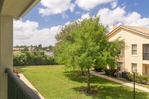 140 SW Peacock Boulevard, Unit 21-205, Port Saint Lucie, FL 34986 Photo