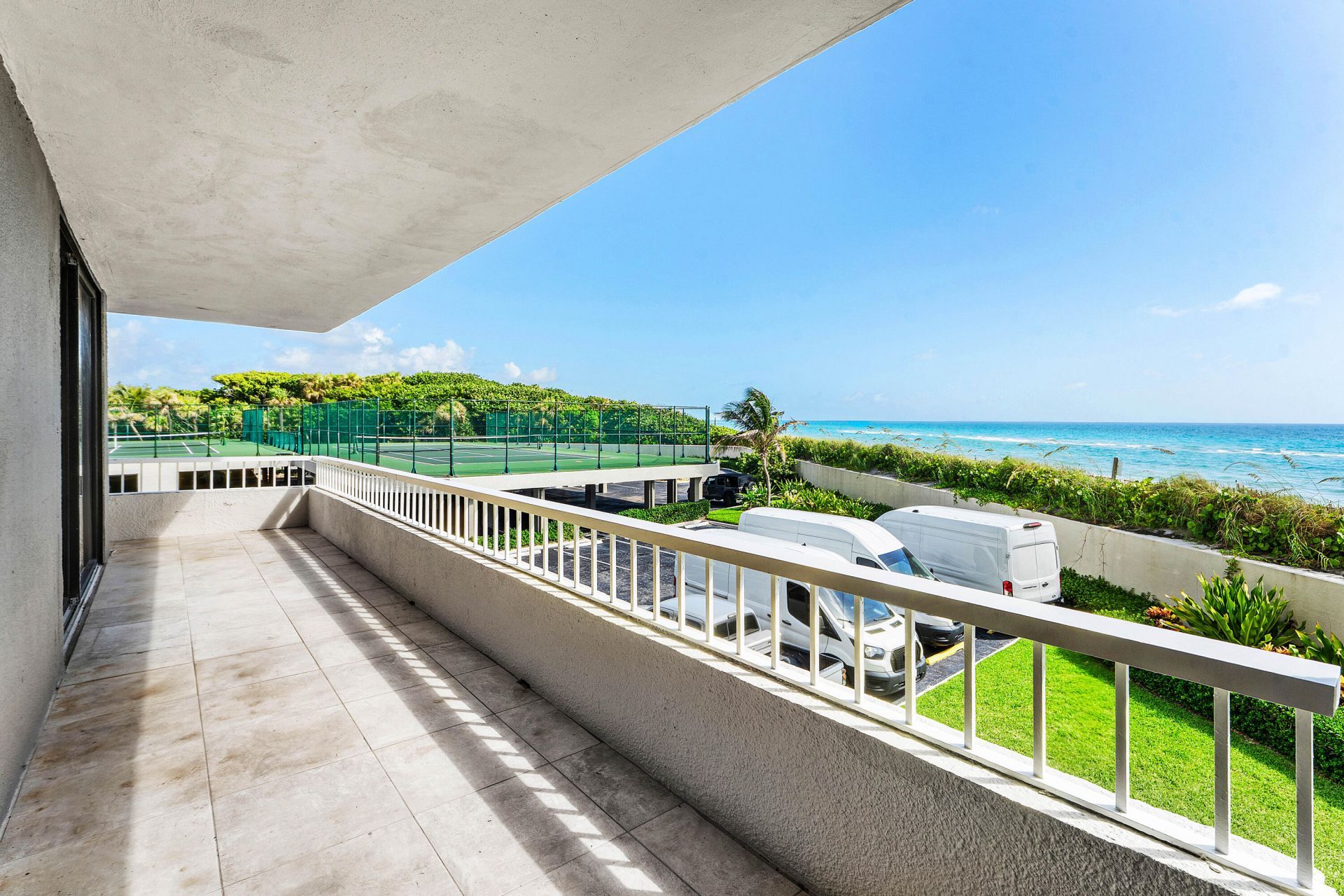 5540 N Ocean Drive, Unit 1c, Singer Island, FL 33404 Photo