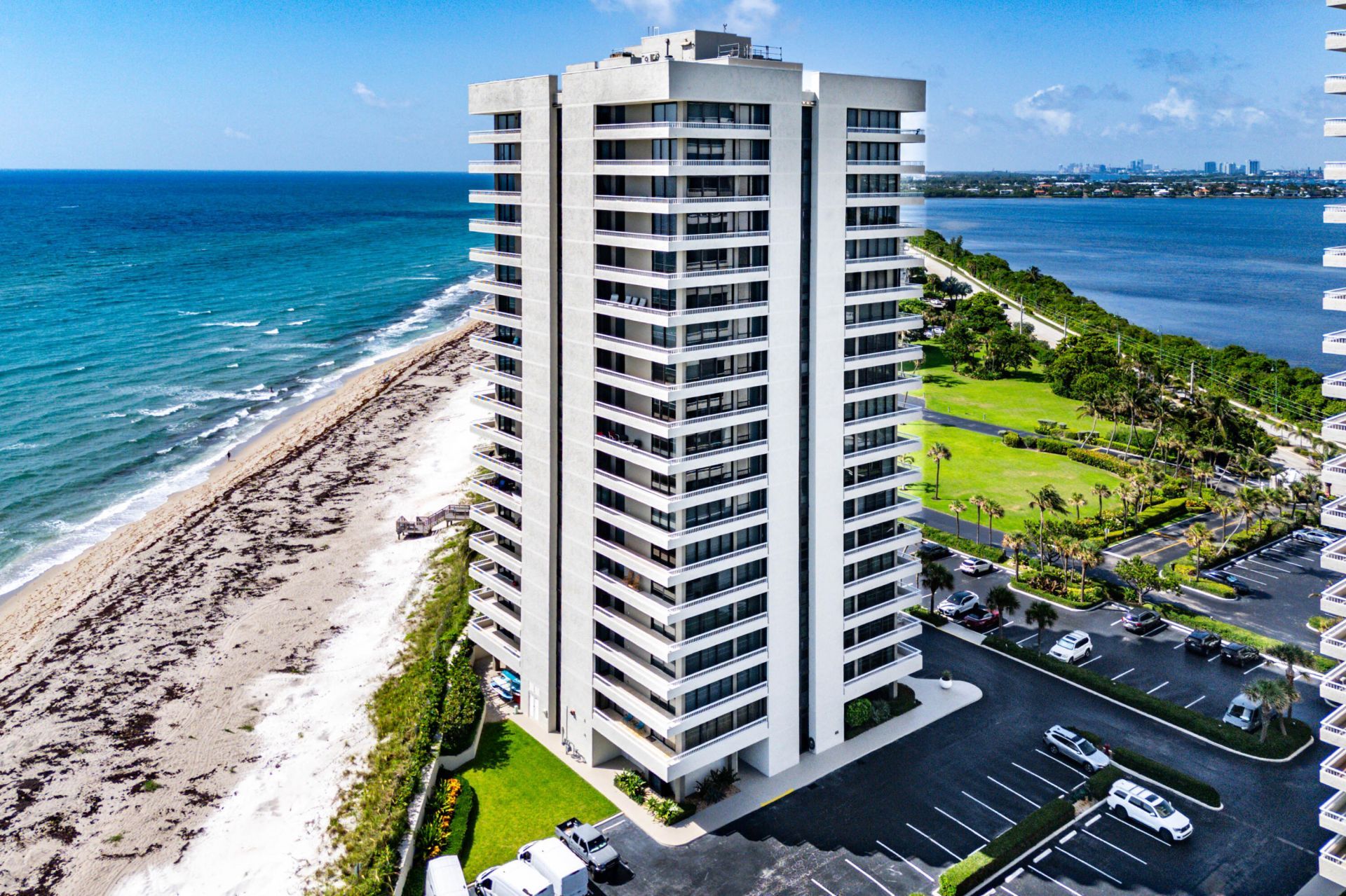 5540 N Ocean Drive, Unit 1c, Singer Island, FL 33404 Photo