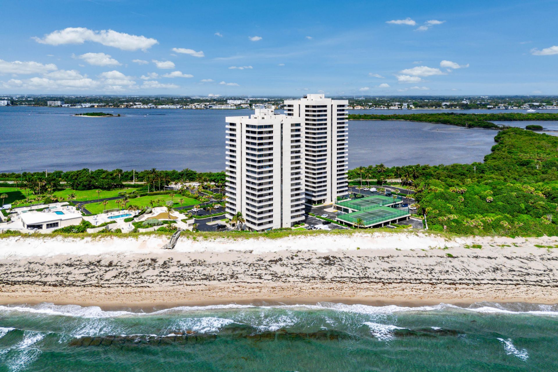 5540 N Ocean Drive, Unit 1c, Singer Island, FL 33404 Photo