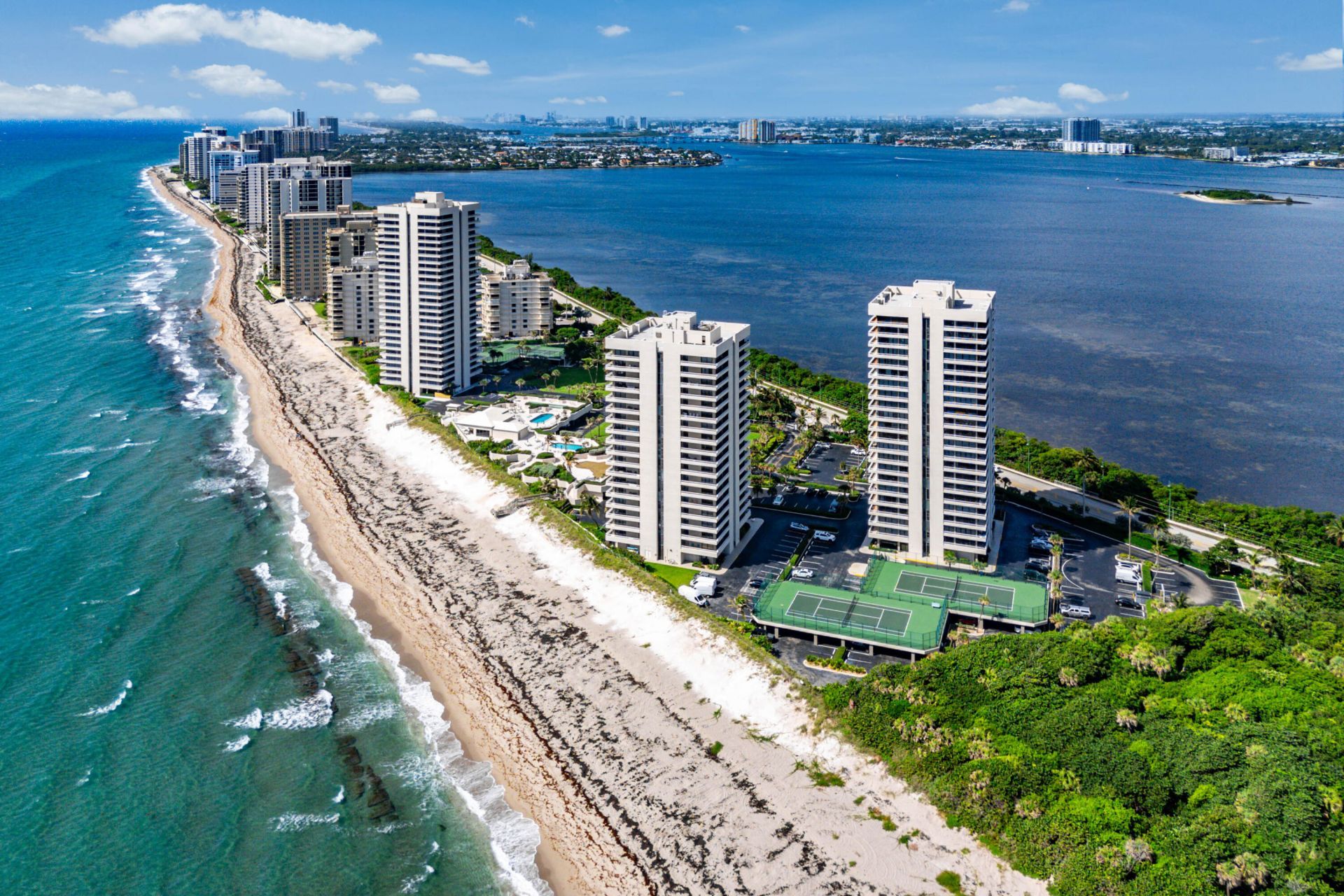 5540 N Ocean Drive, Unit 1c, Singer Island, FL 33404 Photo