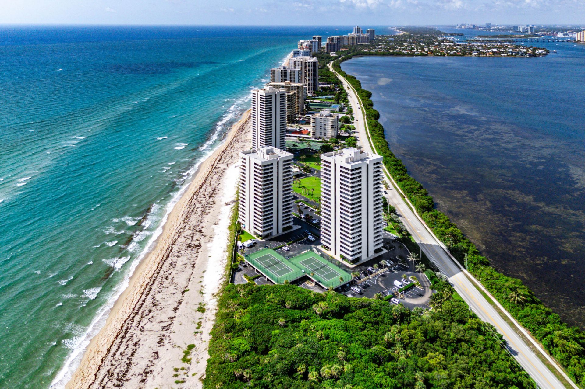 5540 N Ocean Drive, Unit 1c, Singer Island, FL 33404 Photo