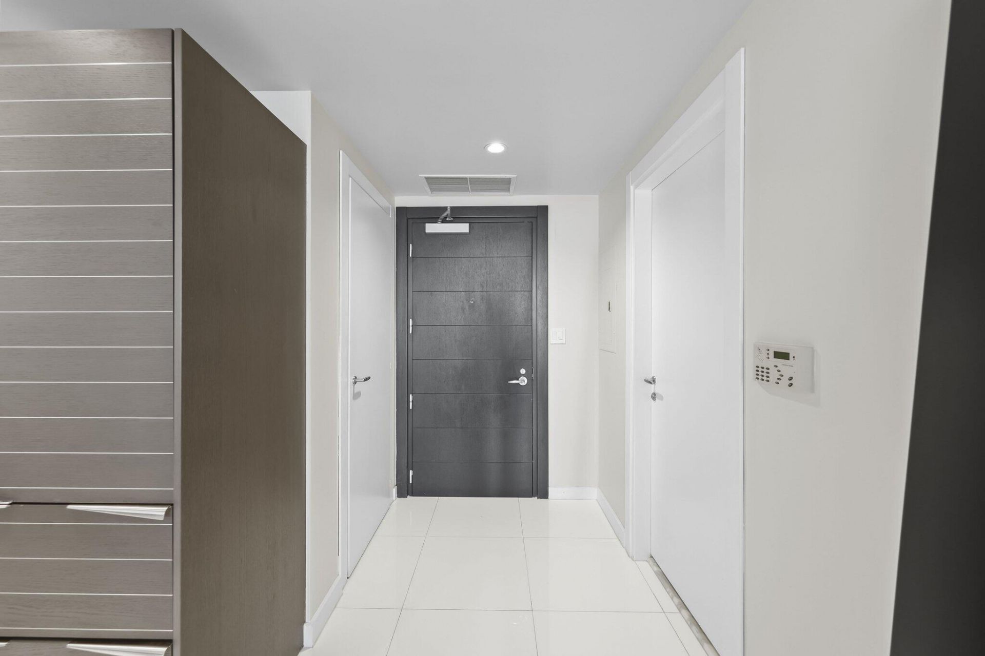 200 Biscayne Blvd Way, Unit 3909, Miami, FL 33131 Photo