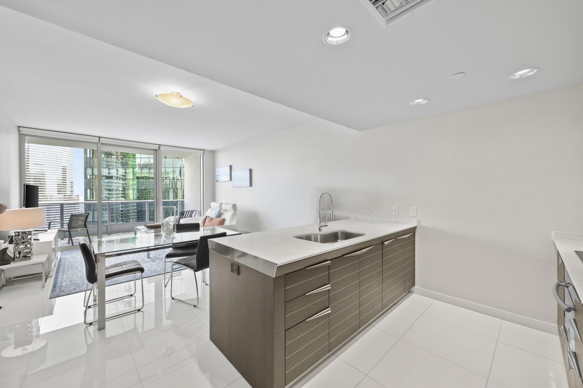 200 Biscayne Blvd Way, Unit 3909, Miami, FL 33131 Photo