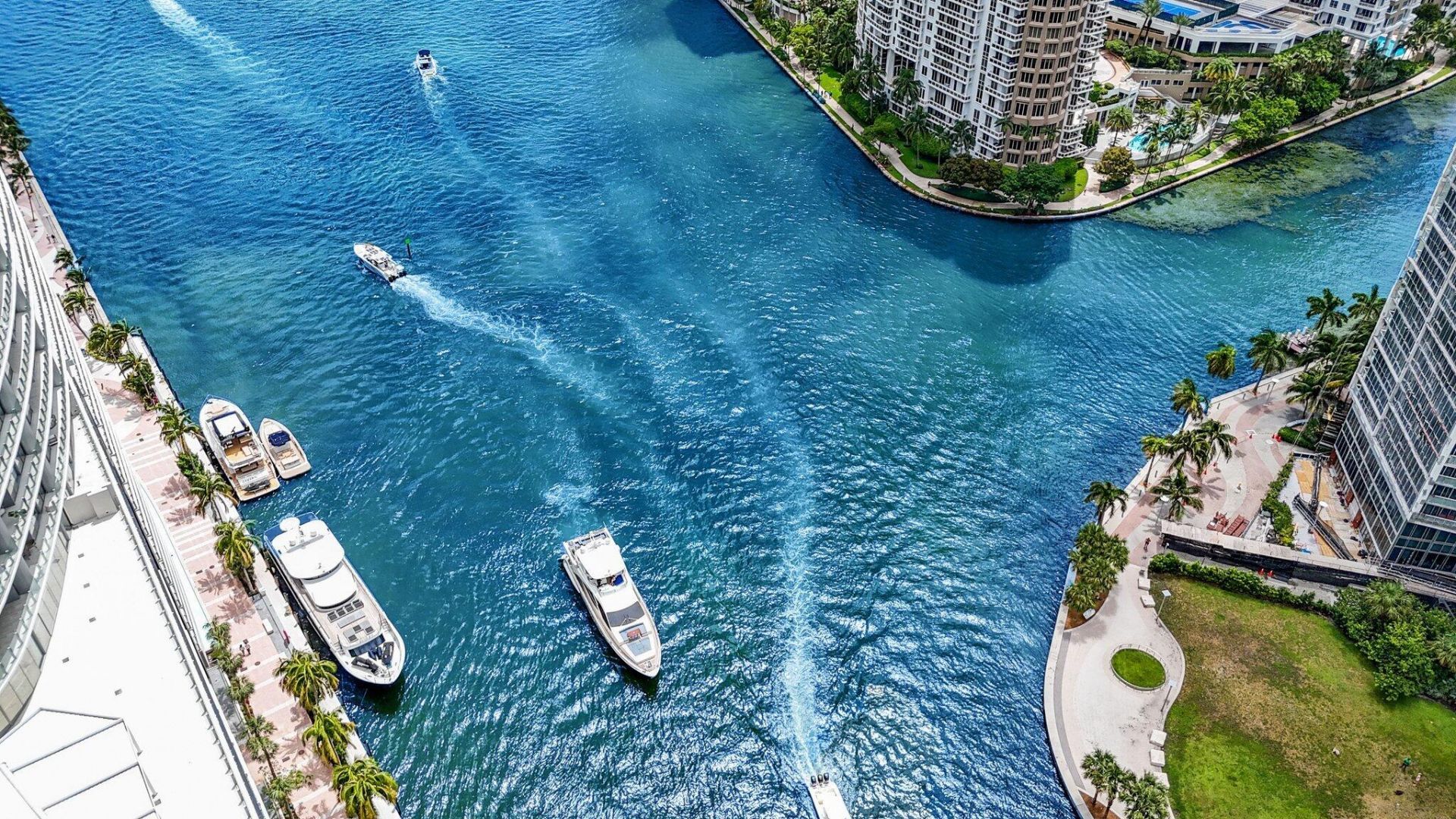 200 Biscayne Blvd Way, Unit 3909, Miami, FL 33131 Photo
