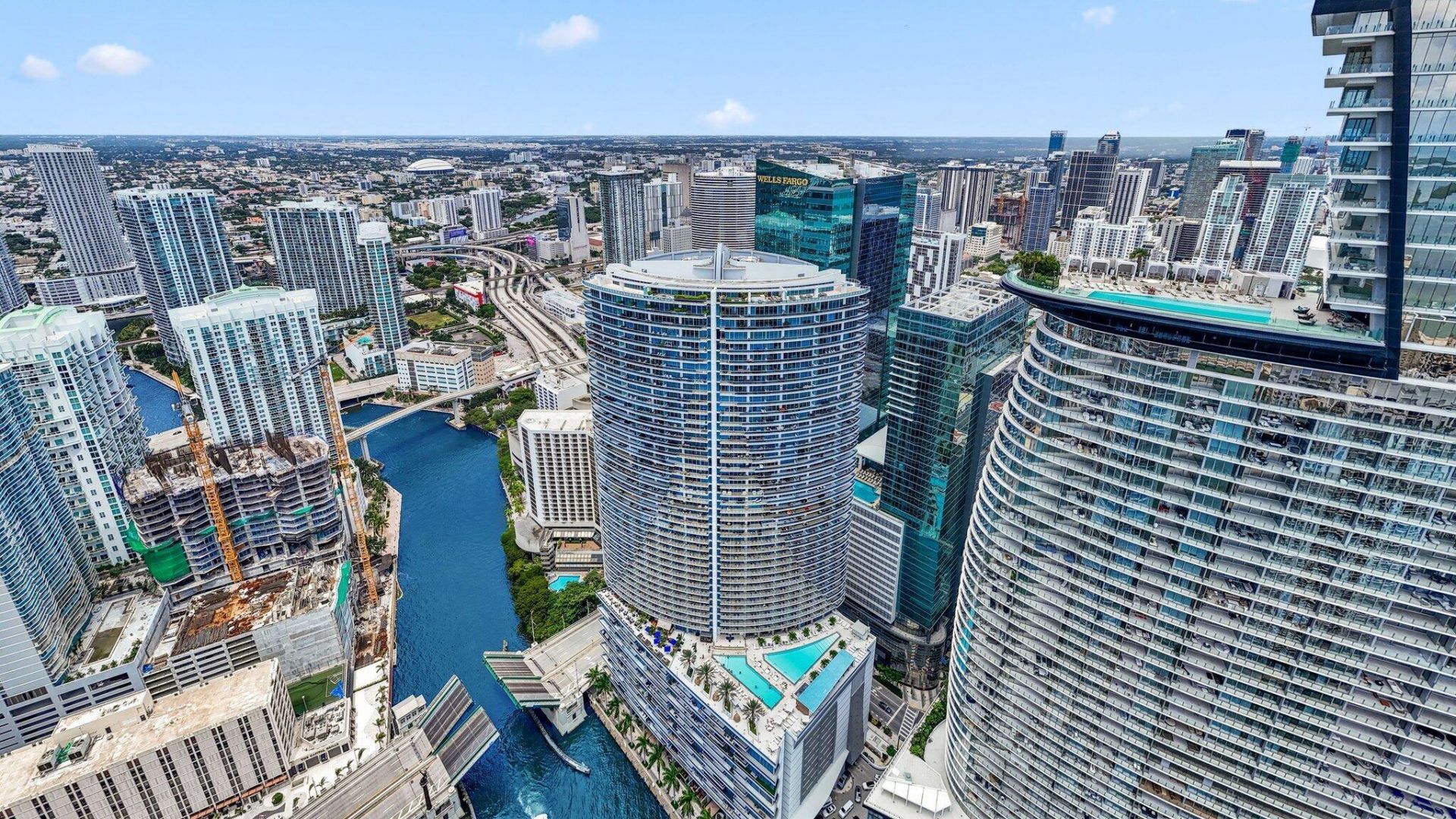 200 Biscayne Blvd Way, Unit 3909, Miami, FL 33131 Photo