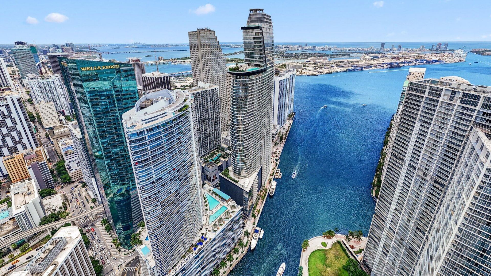 200 Biscayne Blvd Way, Unit 3909, Miami, FL 33131 Photo