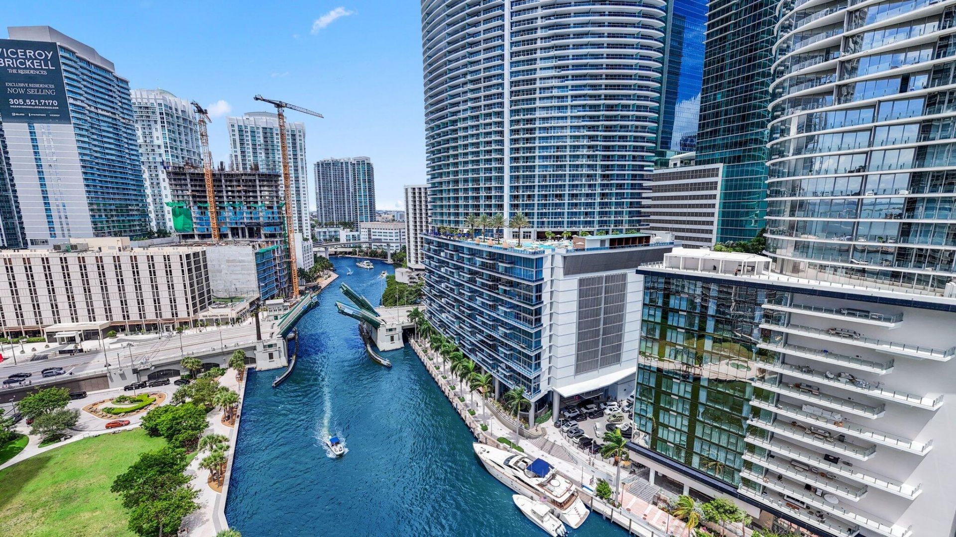 200 Biscayne Blvd Way, Unit 3909, Miami, FL 33131 Photo