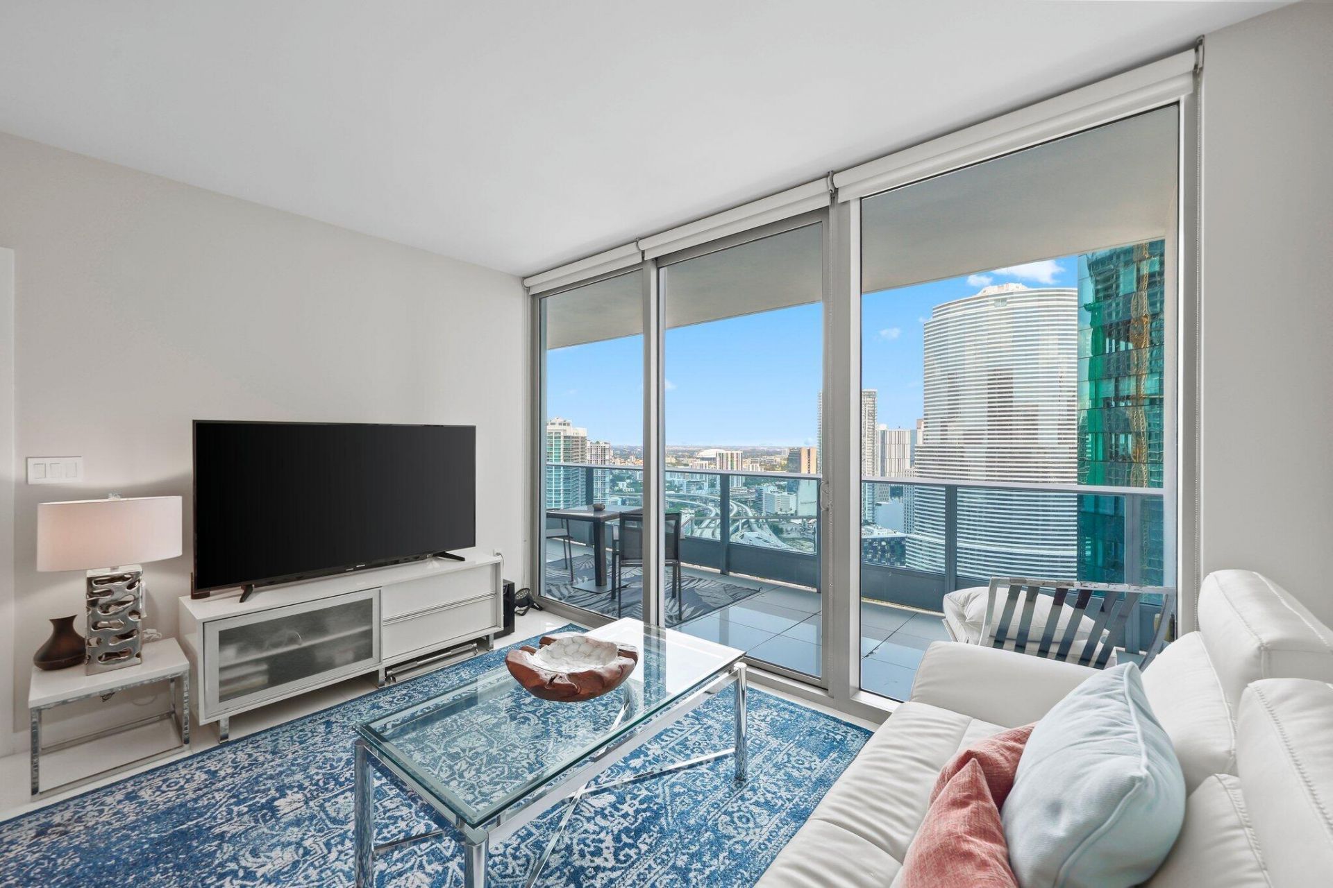 200 Biscayne Blvd Way, Unit 3909, Miami, FL 33131 Photo