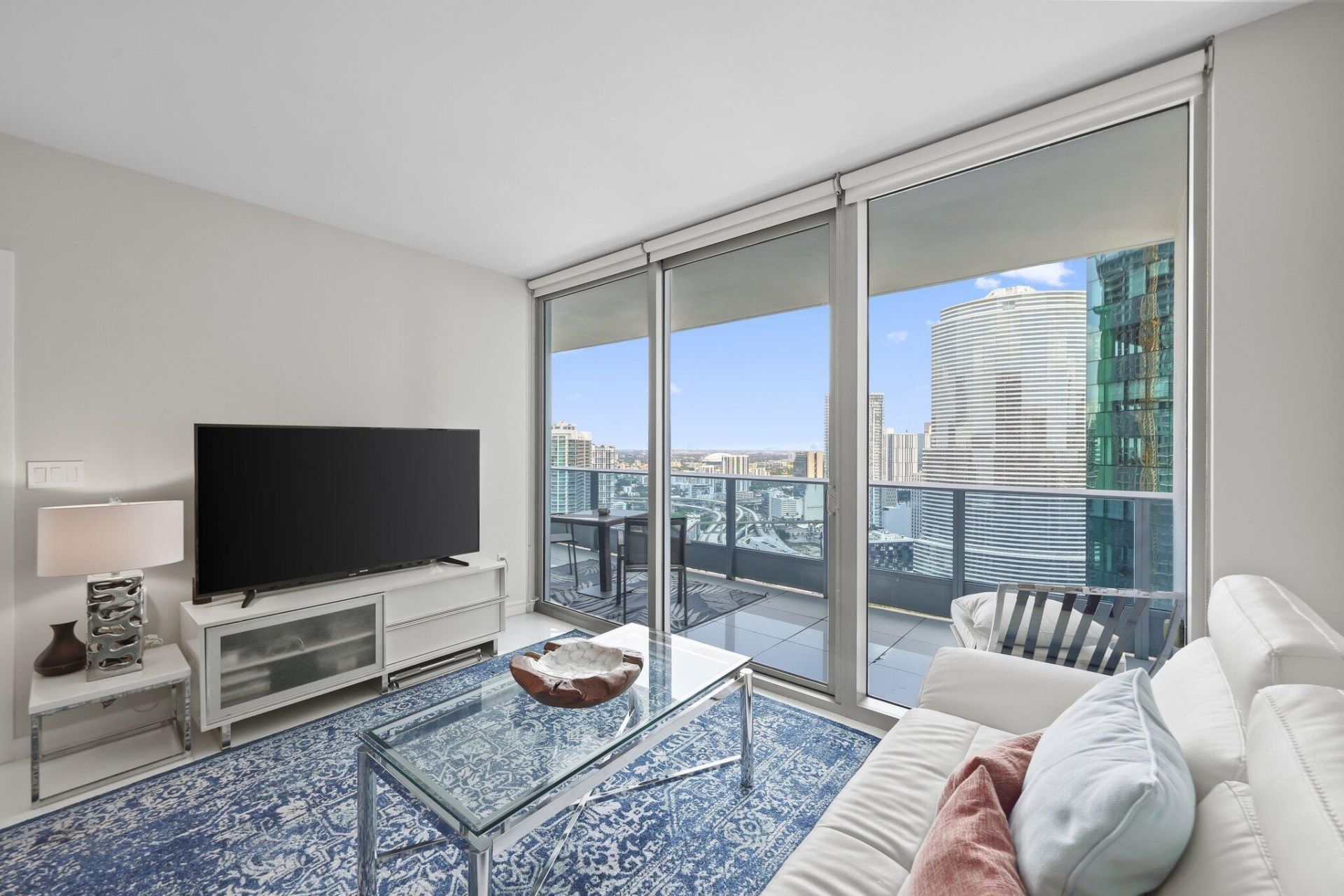 200 Biscayne Blvd Way, Unit 3909, Miami, FL 33131 Photo