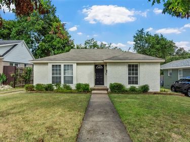 702 Westmount Avenue, Dallas, TX 75211