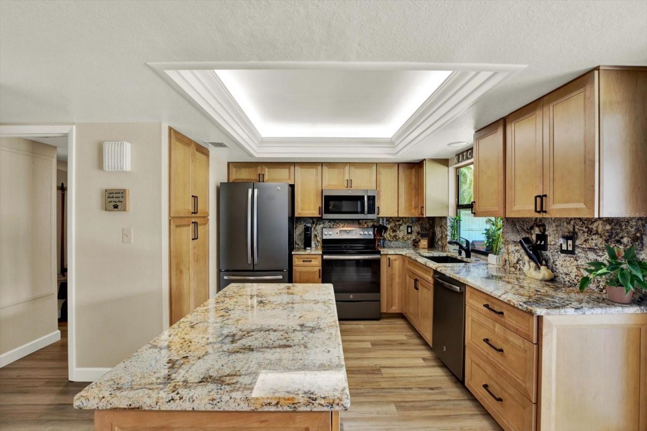 7363 Rosetree Place E, Seminole, FL 33772 Photo