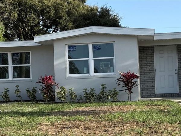 2216 E 109TH AVENUE, TAMPA, FL 33612