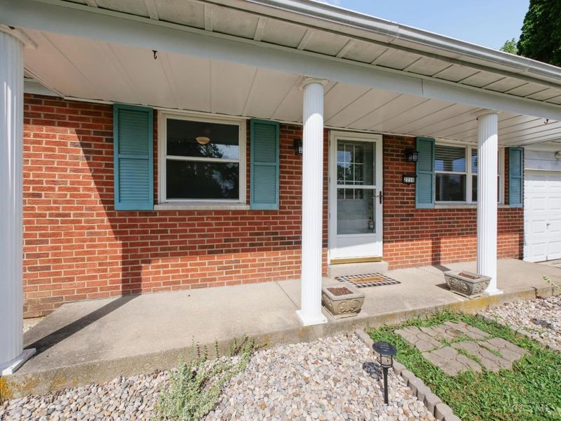 2716 Windon Drive, Colerain Township, OH 45251 Photo 2