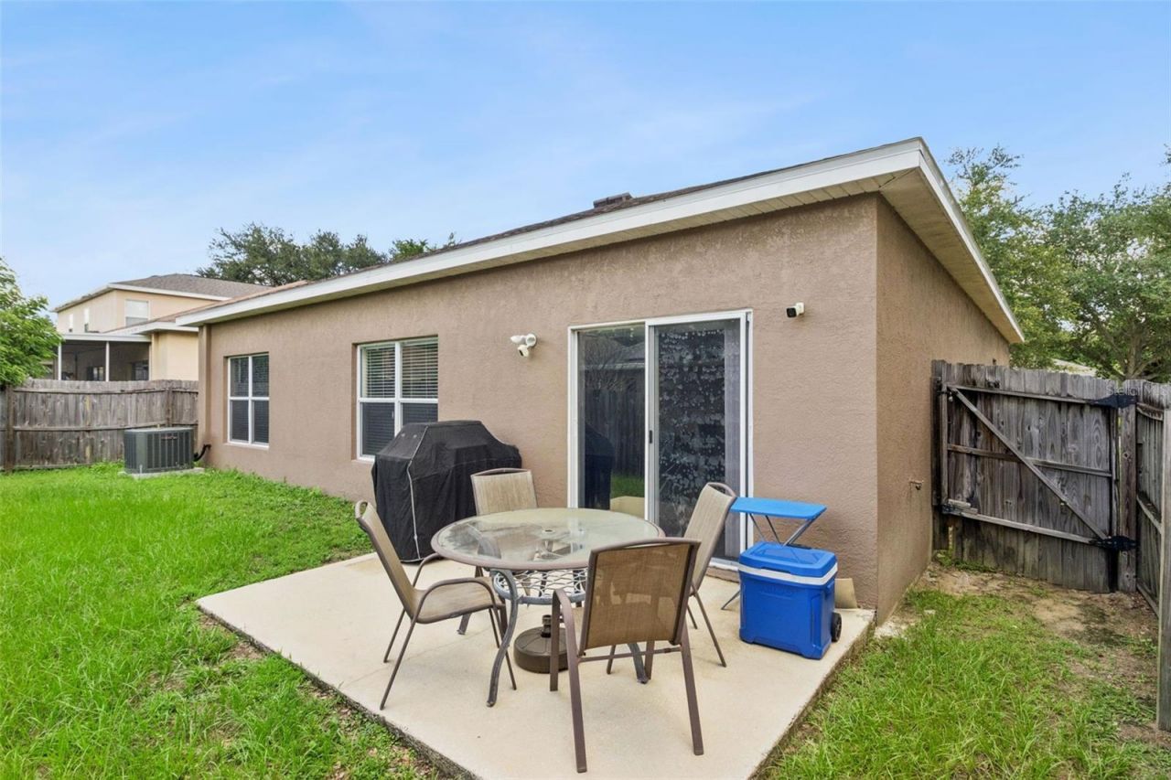 725 Star Pointe Drive , Seffner, FL 33584 Photo