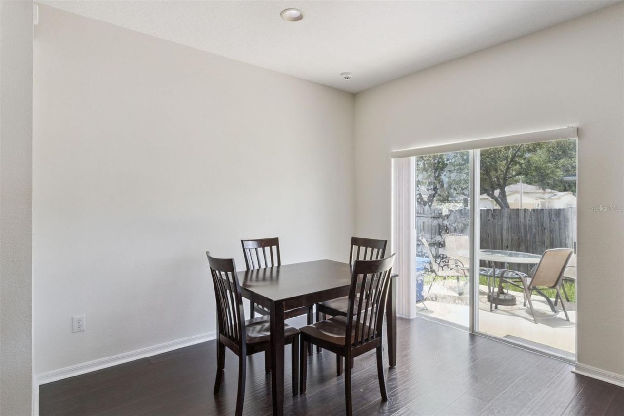 725 Star Pointe Drive , Seffner, FL 33584 Photo