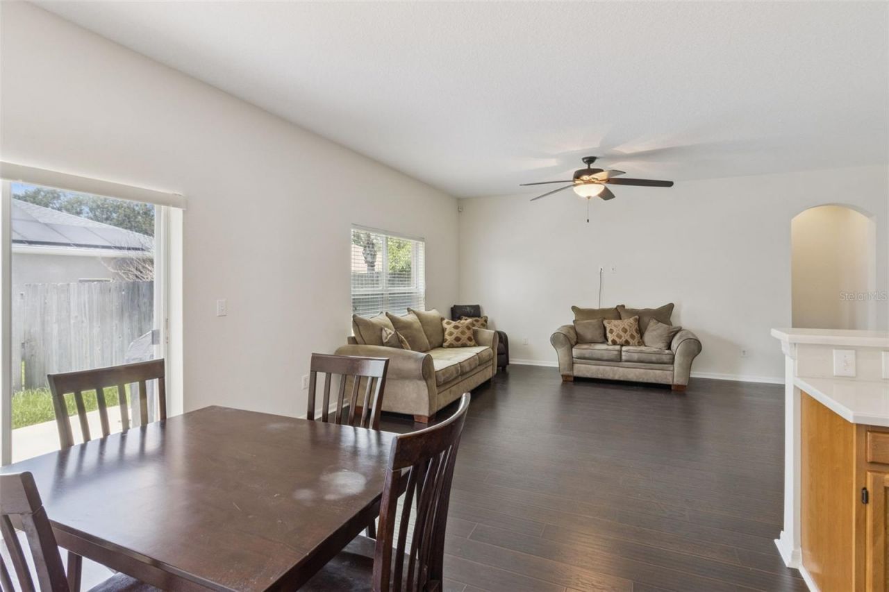 725 Star Pointe Drive , Seffner, FL 33584 Photo