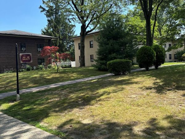 1183 California Road , Unit B-1, Eastchester, NY 10709
