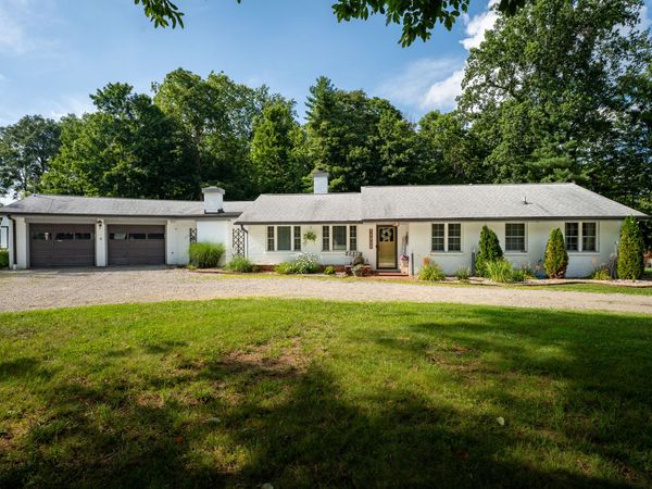11312 E County Road 200 Road N, Hope, IN 47246