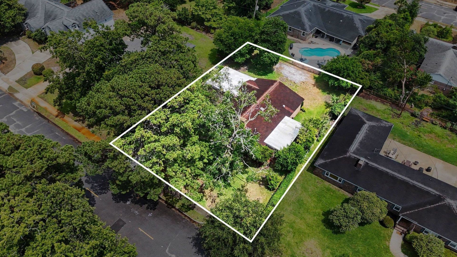 7608 Kingswood Dr.  Photo 32