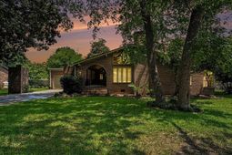 7608 Kingswood Dr.  photo 4