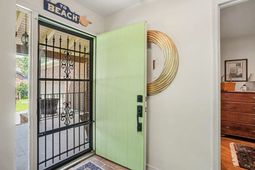7608 Kingswood Dr.  photo 4