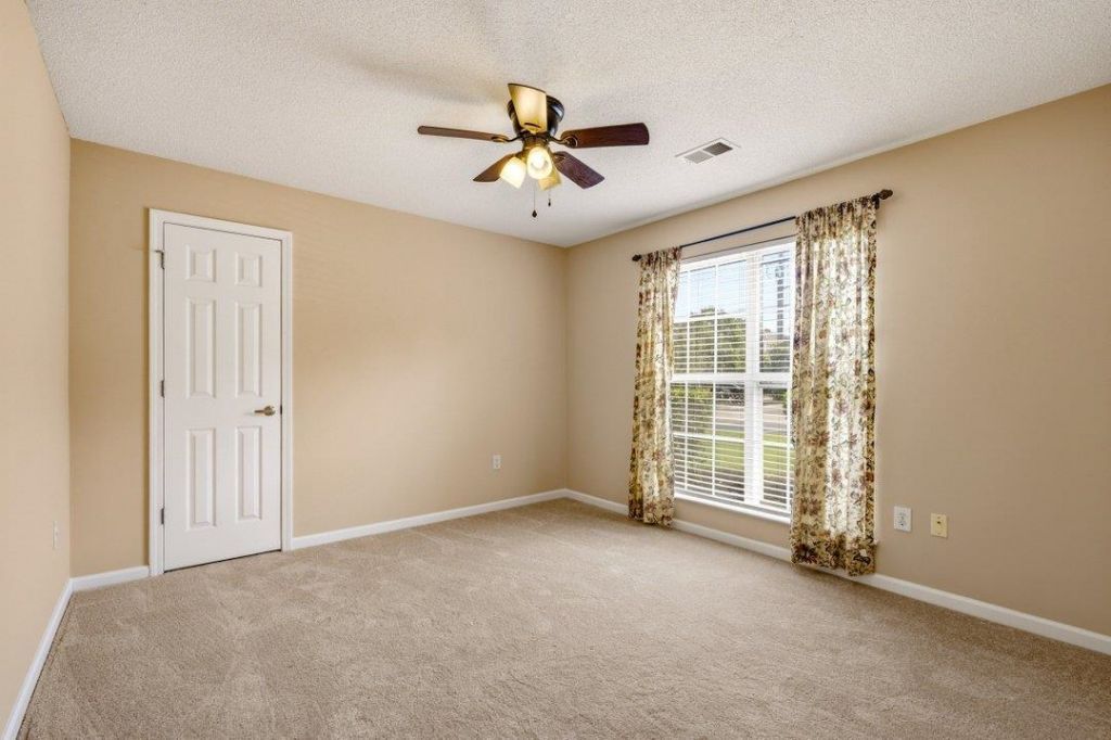 3774 Hitchcock Way Photo 18