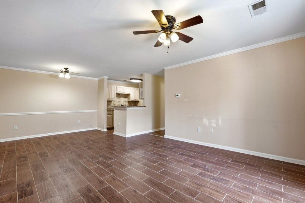 3774 Hitchcock Way Photo 4